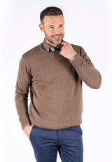 Malcom bomuldsstrik med o-hals i brun