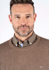 Malcom bomuldsstrik med o-hals i brun