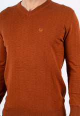 Malcom bomuldsstrik med V-hals i rust