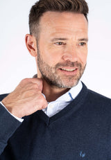 Malcom bomuldsstrik med V-hals i navy