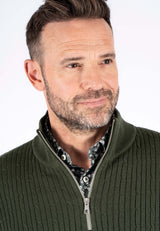 Tristan strik med struktur og zip i grøn