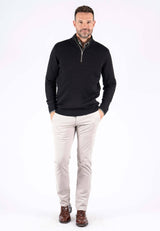 Tristan strik med struktur og zip i sort