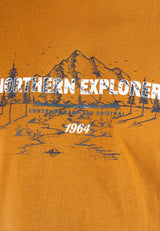 James tee med print i gul