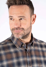 Mundo skjorte med tern i brun