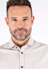 Fellini stretch skjorte med stuktur i lys sand