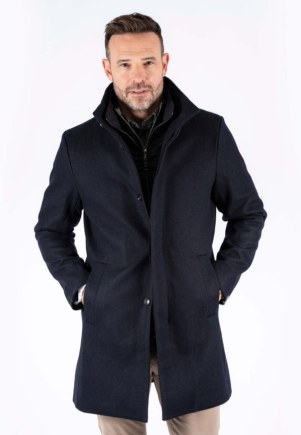 Andrew frakke i navy