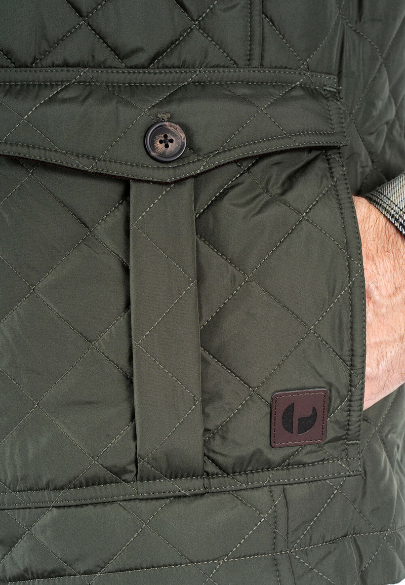 Harald quiltet vest I armygrøn