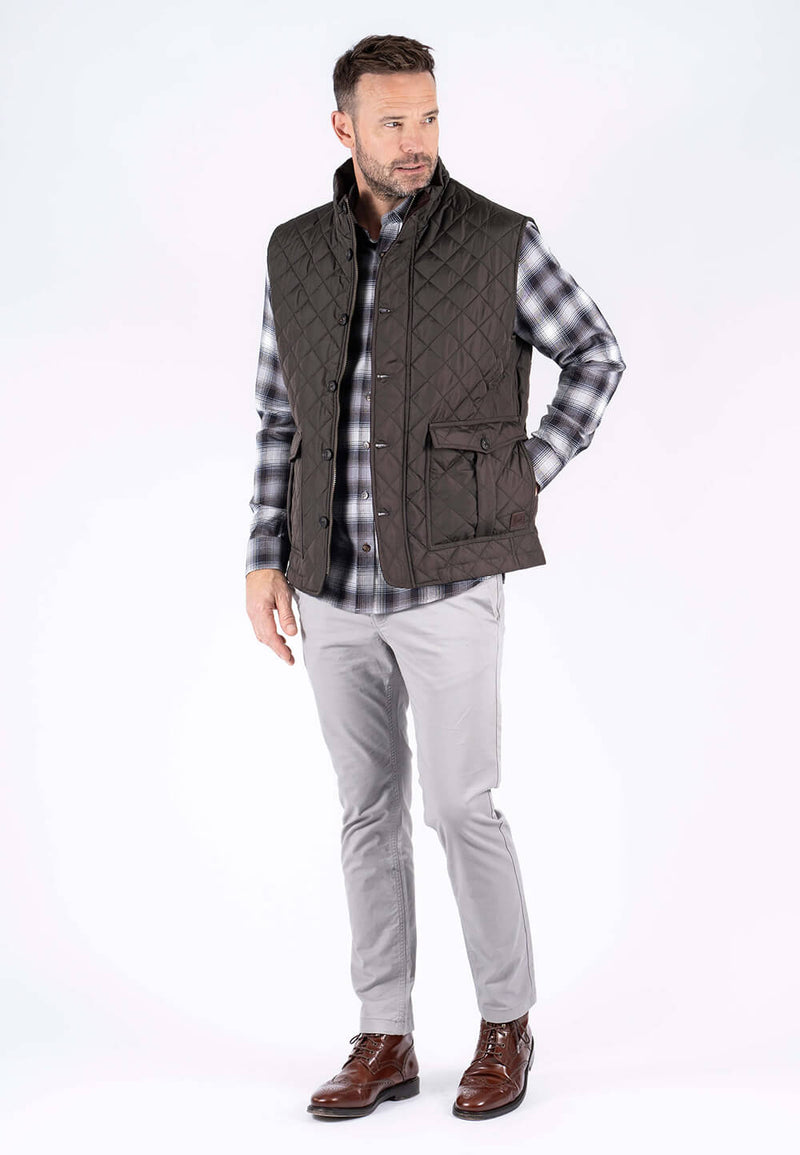 Harald quiltet vest I brun