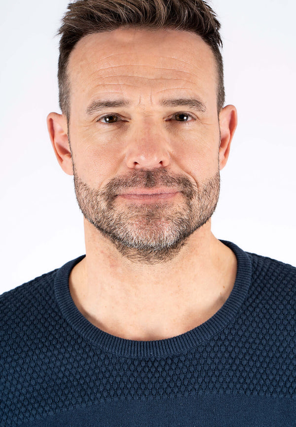 Nilson o-strik med struktur i navy