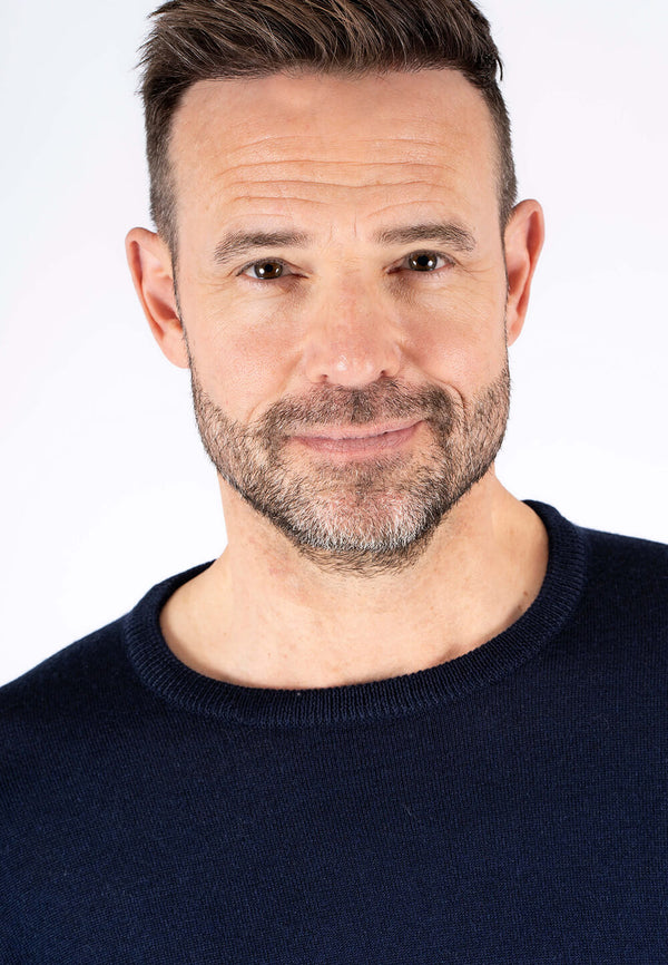 Gordon merino strik med O-hals i navy