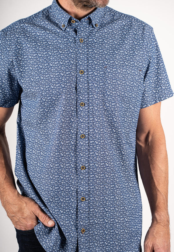Sigfred kortærmet skjorte I lys blå mønster